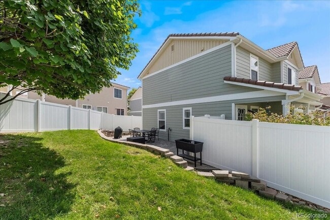 Building Photo - 5570 N Gibraltar St