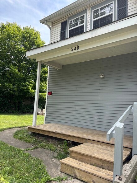 Primary Photo - 240 E Central Ave