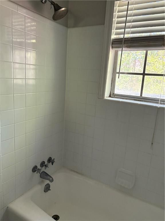 Building Photo - 3211 Flamingo Dr