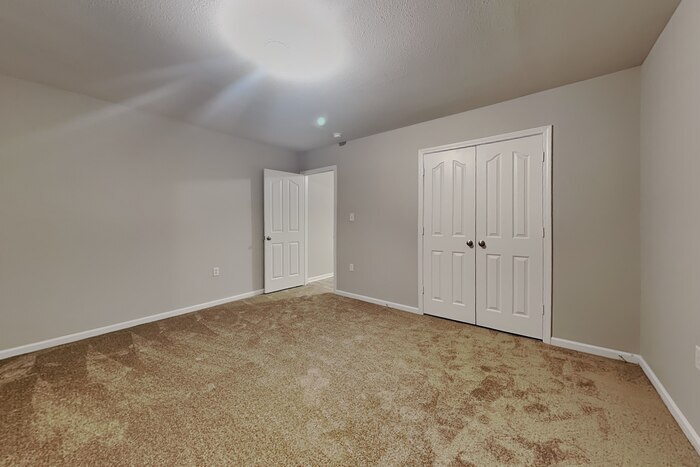 Building Photo - 2521 Mulberry Pond Dr