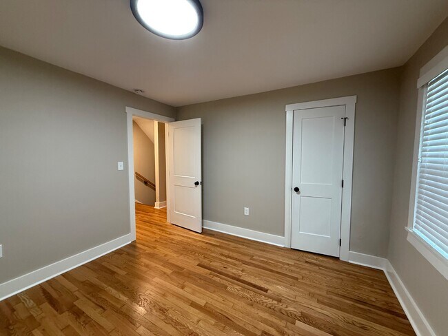 Building Photo - 1214 Catawba St