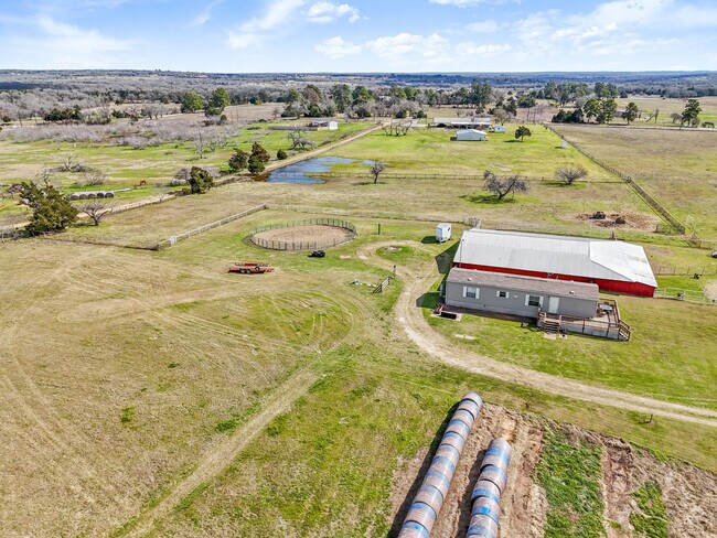 Building Photo - 140 Youngs Prairie Rd
