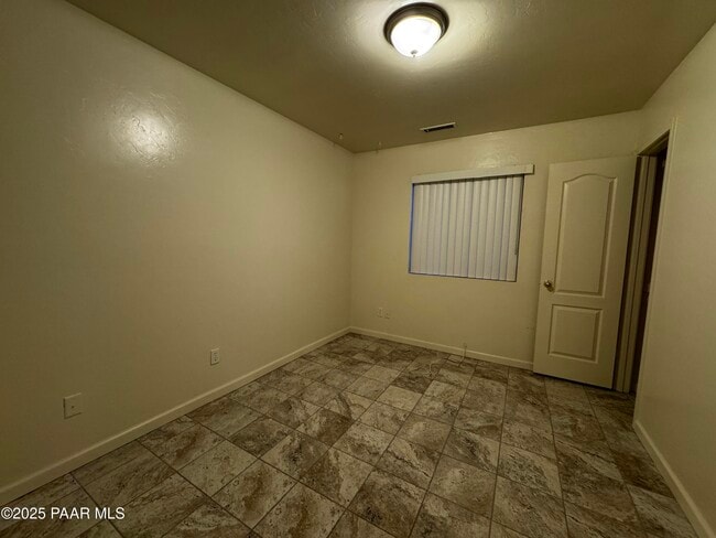 Building Photo - 7800 E Las Palmas Dr