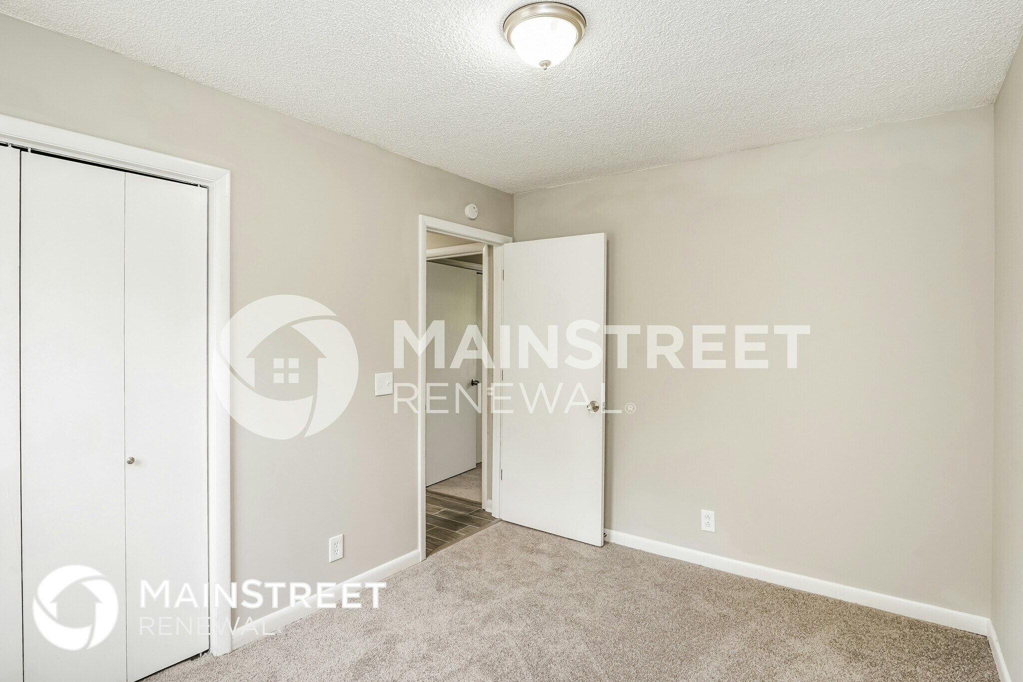 Building Photo - 233 Evergreen Cir