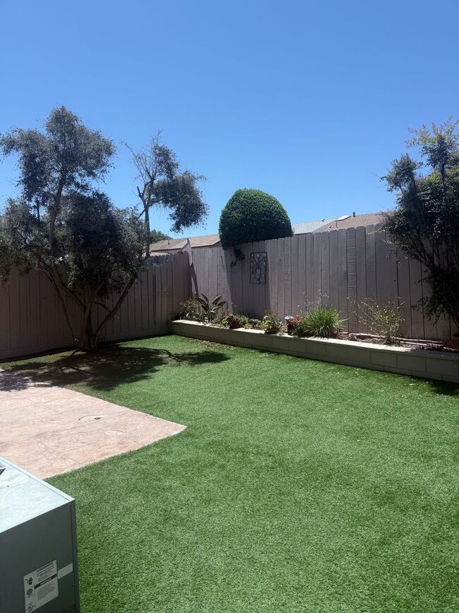 Building Photo - MOVE-IN SPECIAL FOR JULY - 3 Br 2 ba with ...
