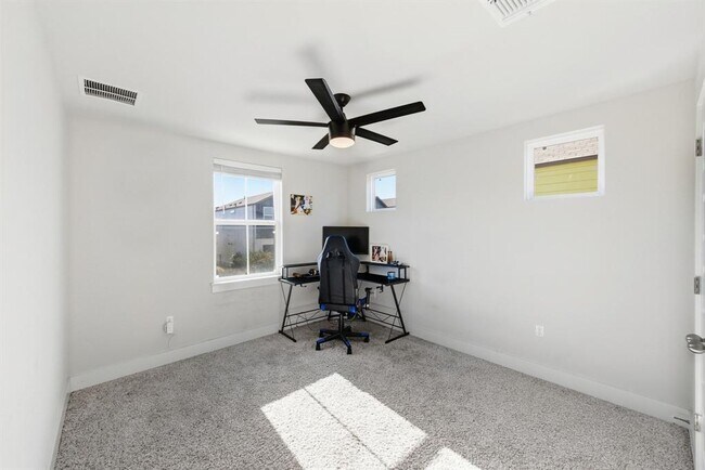 Building Photo - 7416 Travertine Spring Dr