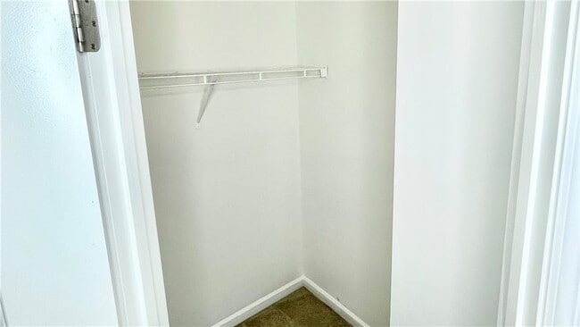 Building Photo - 436 Fieldview Ln