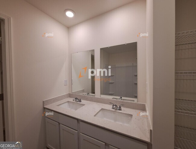 Building Photo - 514 Liberty Hall Dr