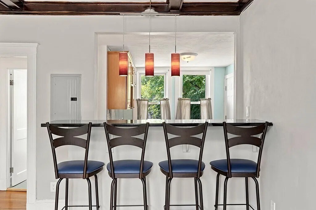 Building Photo - 1742 Commonwealth Ave