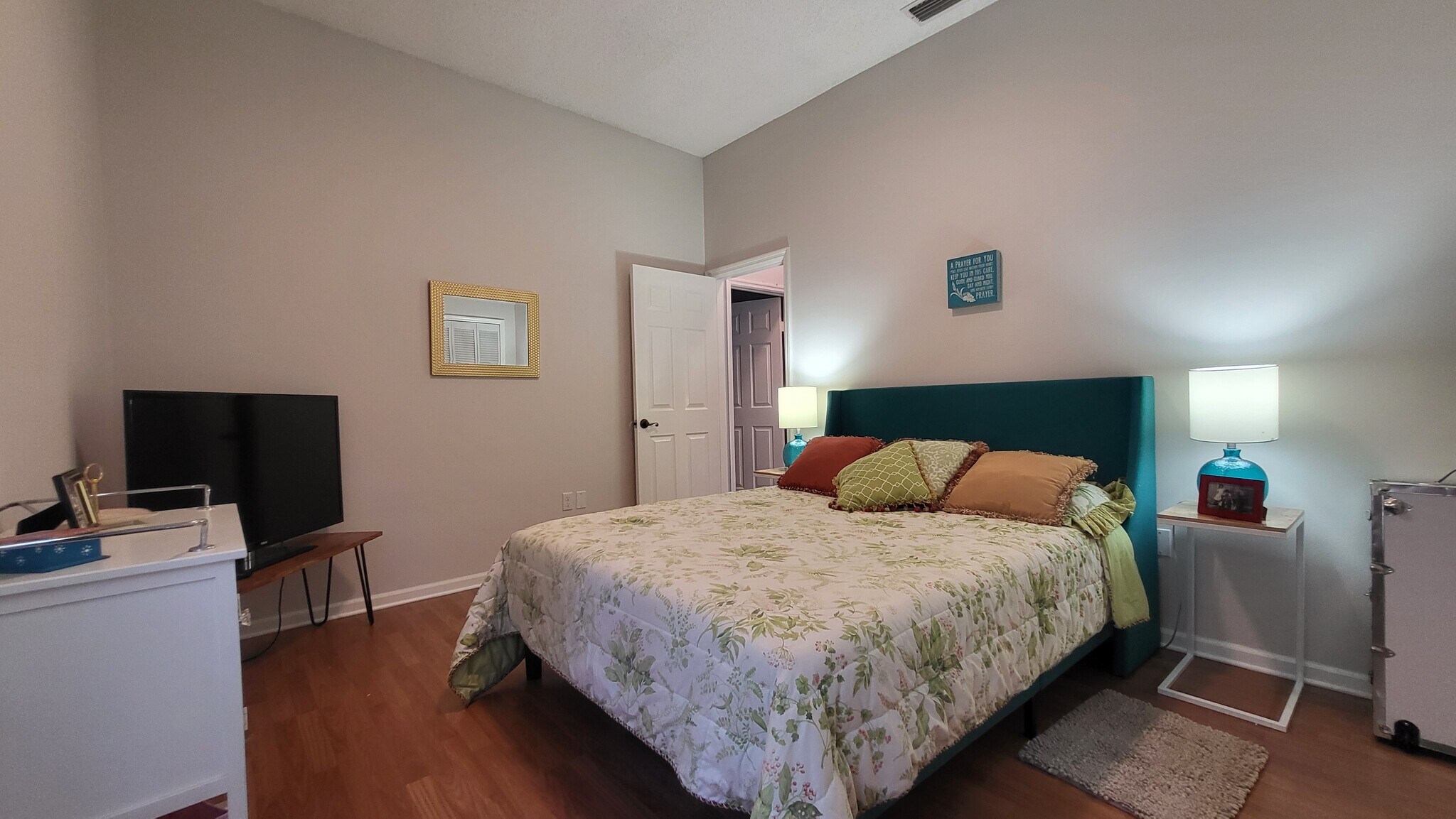 Guest Room #1 floating floor - 1267 Little Oak Cir