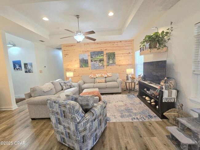 Building Photo - 13805 Flamingo Ave