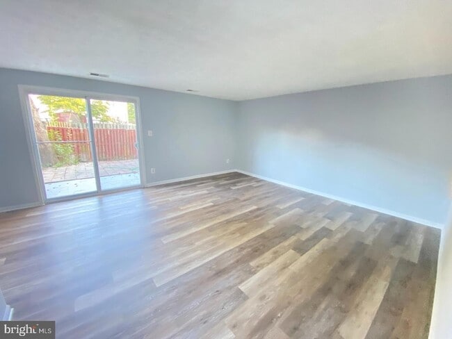 Building Photo - 6963 Villa-Del-Rey Ct