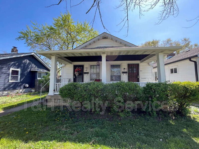 Building Photo - 941 N Drexel Ave