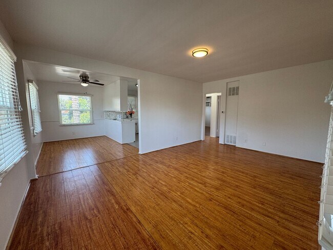 Building Photo - 11320 Tiara St