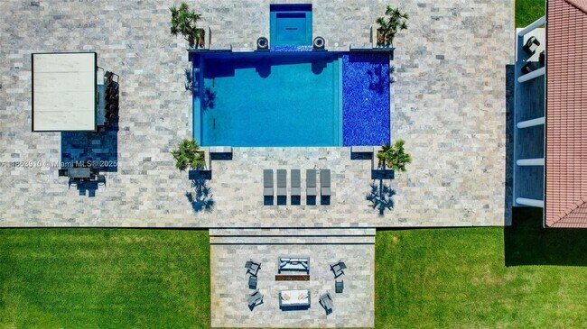 Building Photo - 4610 SW 178th Ave