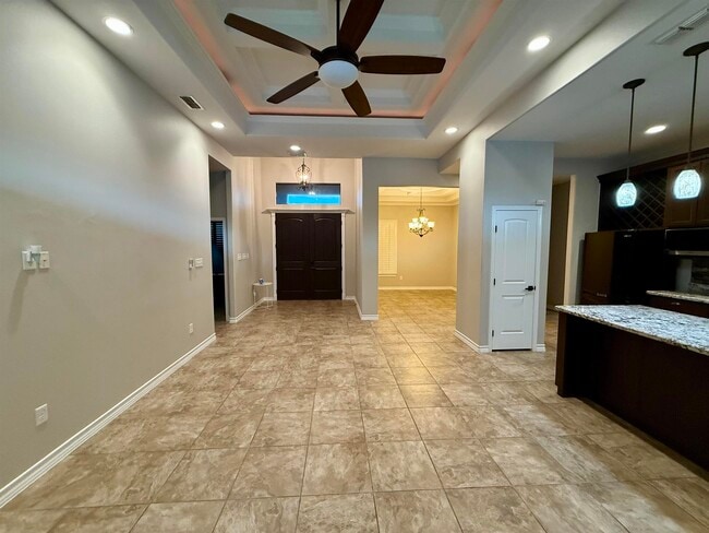 Building Photo - 216 Canyon Oak Dr