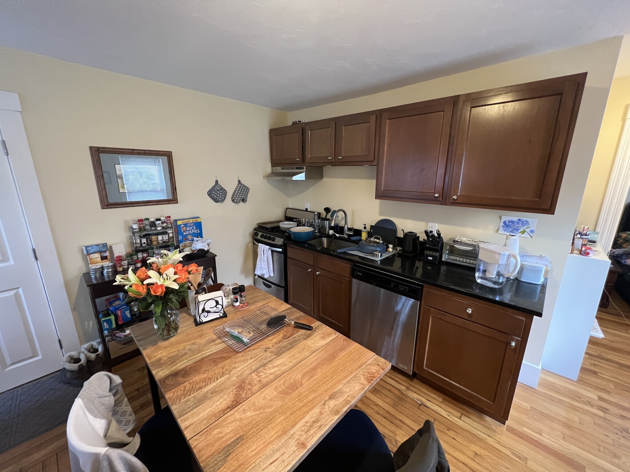 Building Photo - 15 Blake St