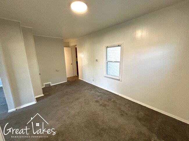 Building Photo - 23135 Shakespeare Ave