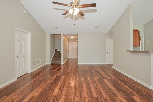 Building Photo - 1813 Cherry Creek Dr