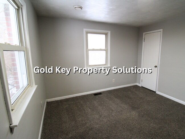 Building Photo - 3 Bedroom 1 Bath Brick Ranch Home w/ Fenced Backyard (SECTION 8 APPROVED)