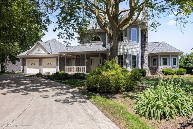 Building Photo - 4591 S Memorial Shoreway Dr