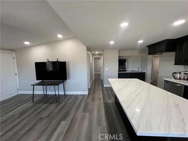 Building Photo - 13375 Larch St