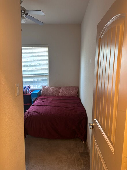 Building Photo - 608 Poncho Ln