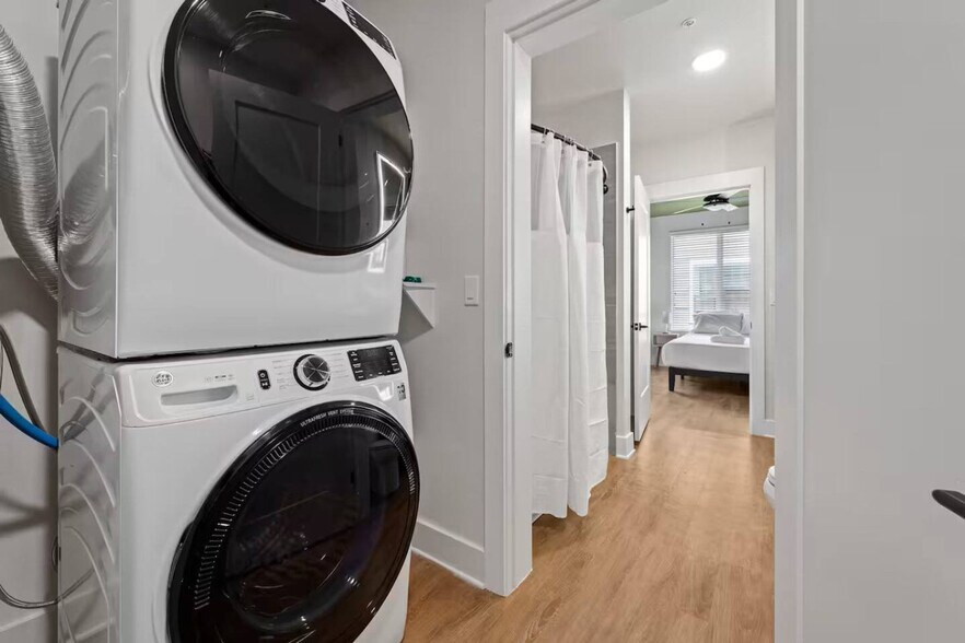 Building Photo - 3629 W Cypress St