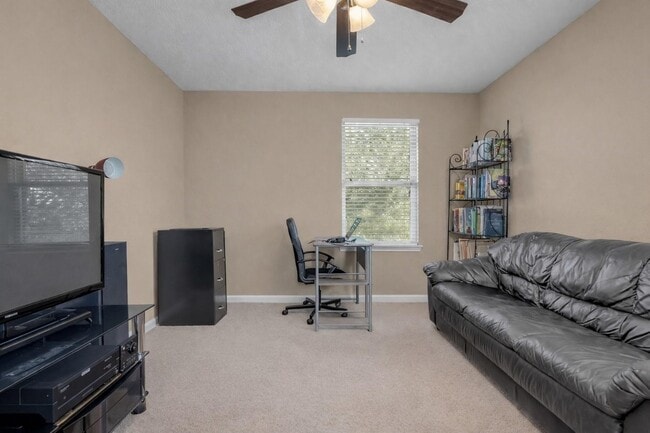 Building Photo - 1615 Bel Riposo Ln