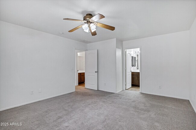 Building Photo - 10132 E Isleta Ave