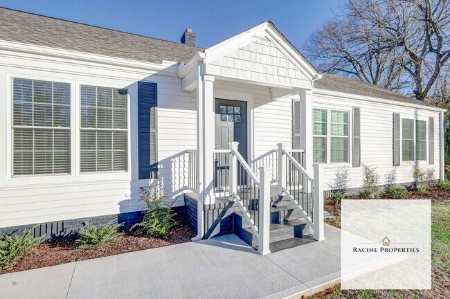 Building Photo - Charming Three Bedroom in Greer, SC