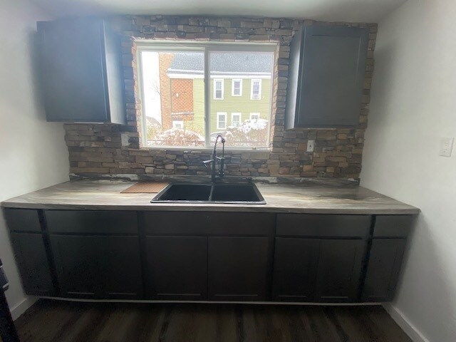 Primary Photo - 414 7th St