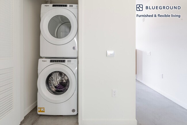 Building Photo - 1501 Buena Vista Ave