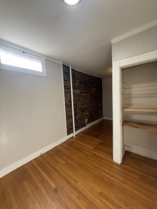 Building Photo - 338 Madison Ave