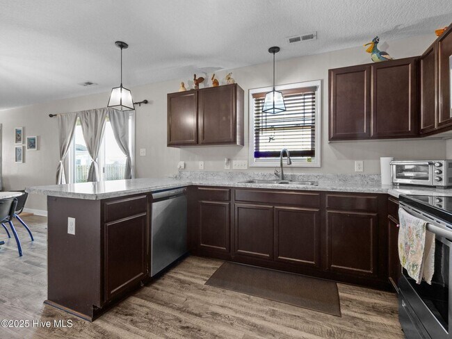 Building Photo - 216 Shell Rock Landing Rd