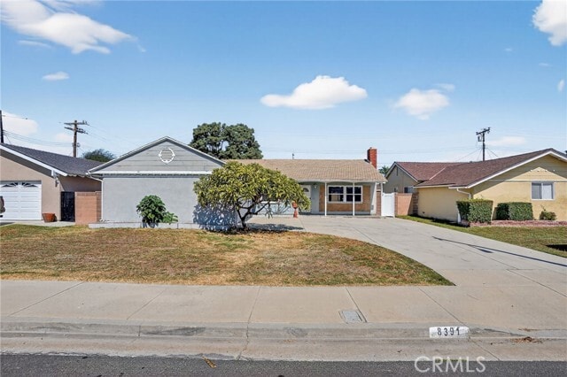 Building Photo - 8391 Valencia Dr