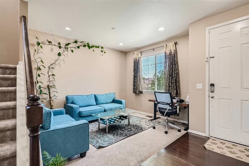 Building Photo - 26059 E Davies Dr