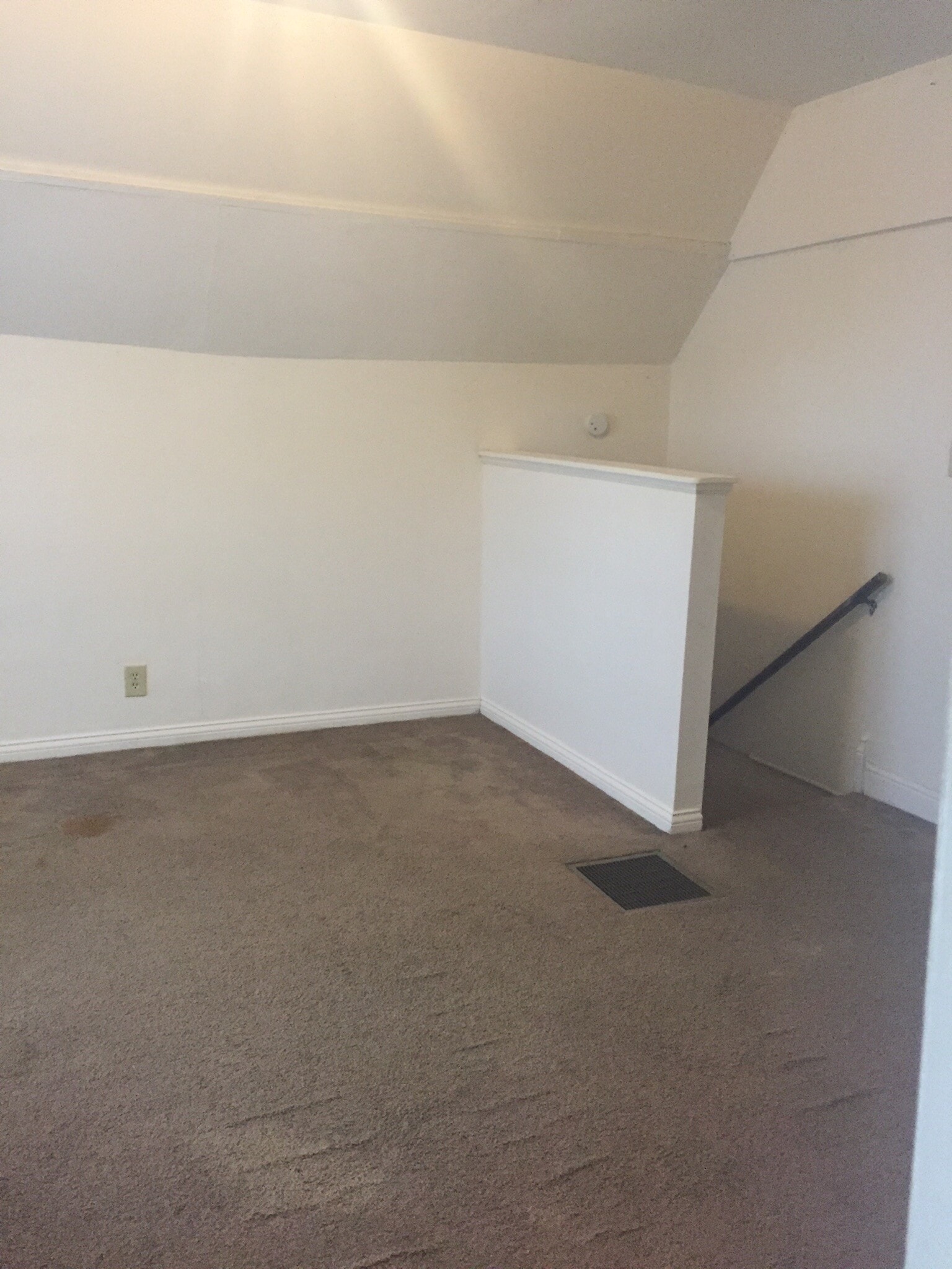 Bedroom - 325 Oldham Ave