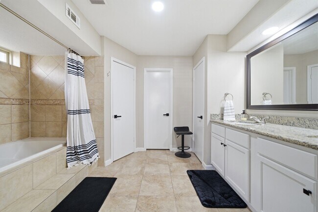 Building Photo - 12935 Belgrave Dr