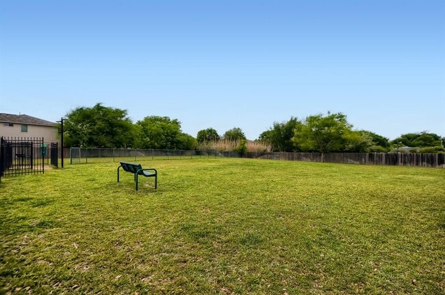 Building Photo - 1505 Tea Leaf Dr