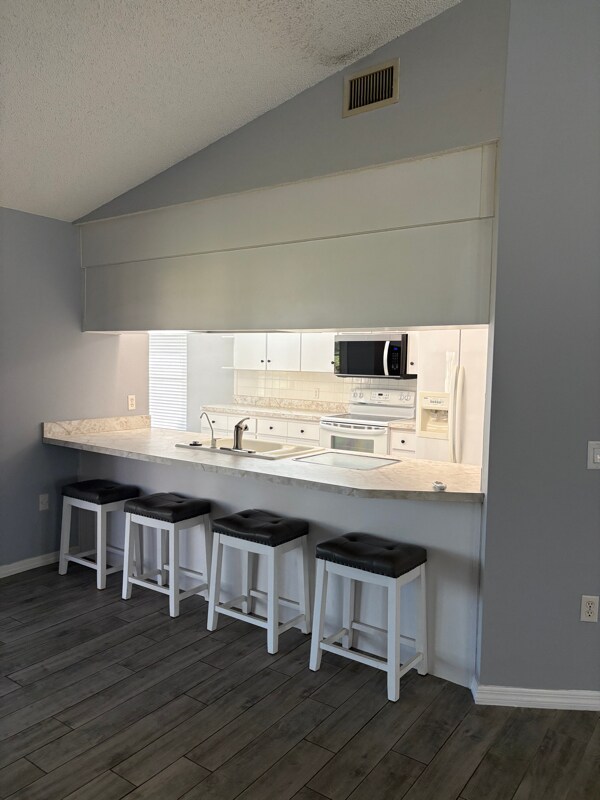 Building Photo - 2235 W Springlake Dr