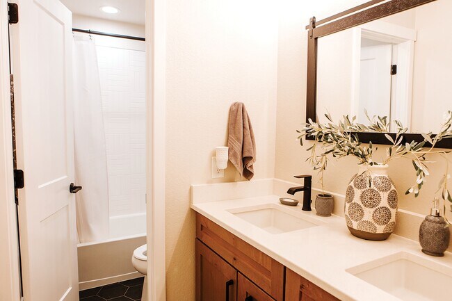 Building Photo - 9757 Bison Vly Trl