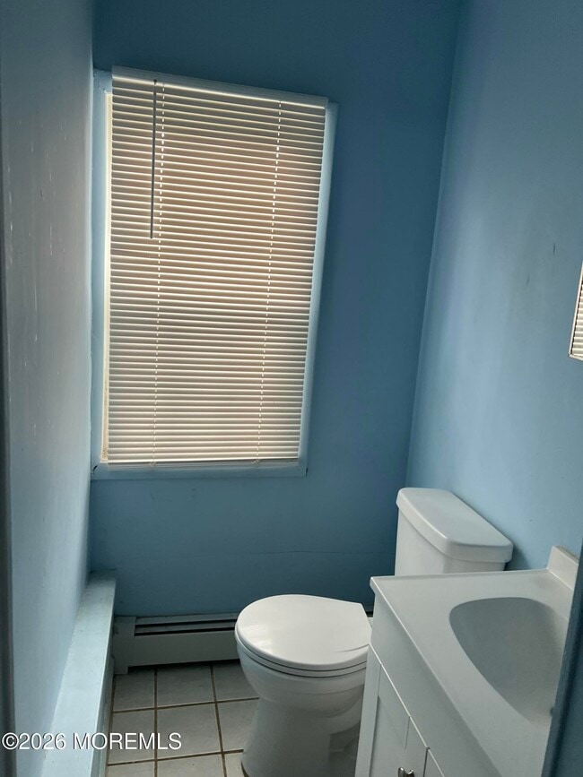 Building Photo - 919 Lakewood Farmingdale Rd