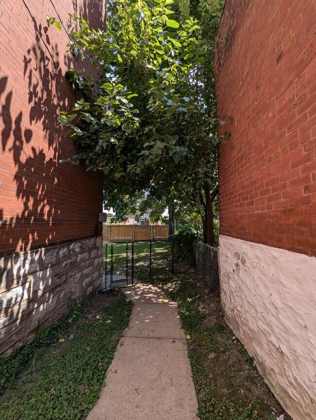 Building Photo - 3124-3126 Oregon Avenue