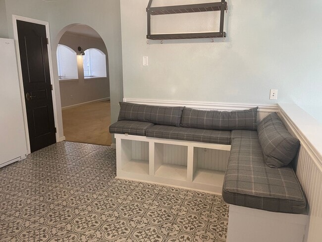 Building Photo - 15 Alderson Ave