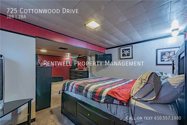 Building Photo - 725 Cottonwood Dr