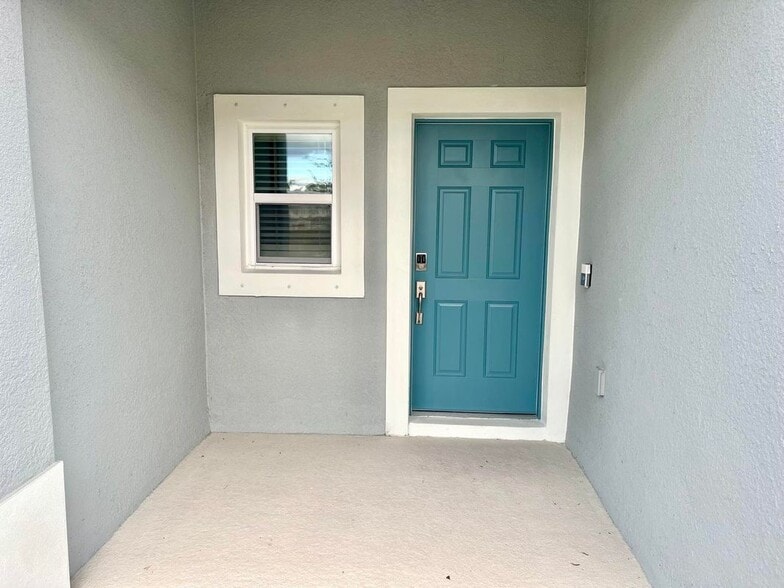 Building Photo - 5869 Biscotti St