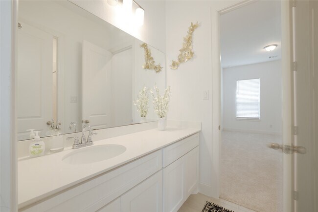 Building Photo - 7707 Lavender Ct