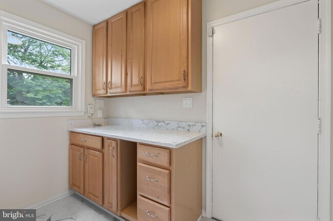 Building Photo - 17004 Cashell Rd