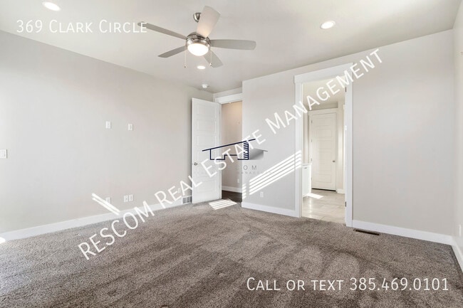 Building Photo - 369 Clark Cir